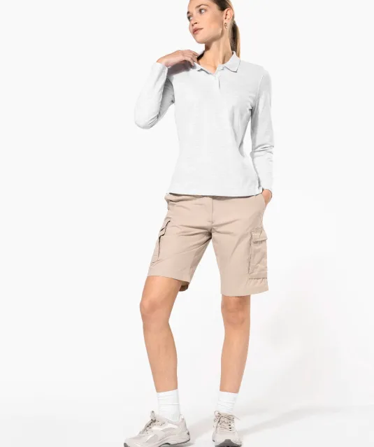 K756 - Lichte damesbermuda met diverse zakken Beige