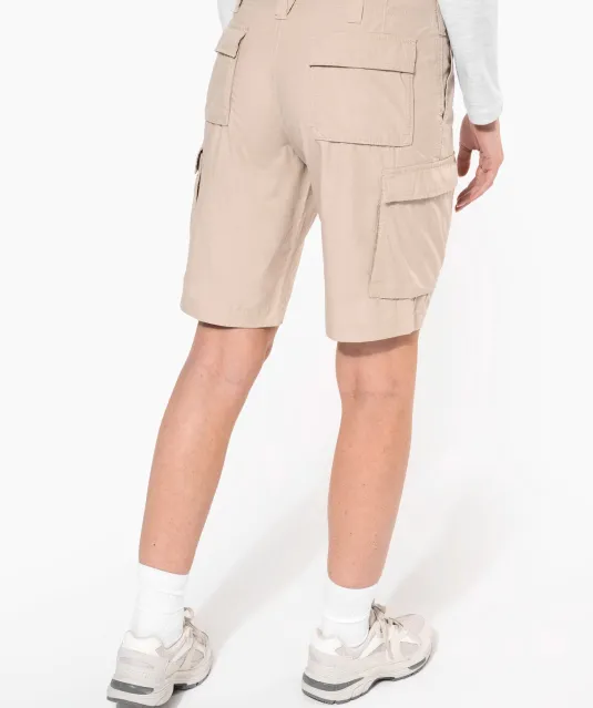 K756 - Lichte damesbermuda met diverse zakken Beige