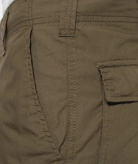 K755 - Lichte herenbermuda met diverse zakken Beige