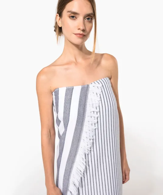 K132 - Gestreepte fouta met franjes White / Smoke Stripe