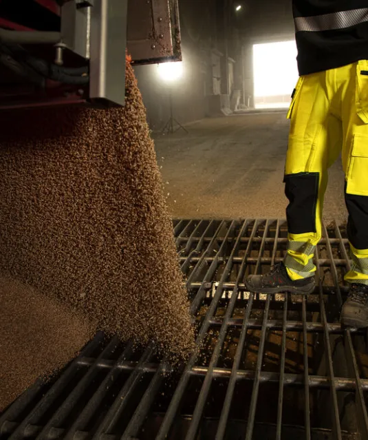 6527 SIGNALISATIESTRETCHBROEK MET SPIJKERZAKKEN EN 37,5™ TECHNOLOGIE EN ISO 20471 KLASSE 2 Geel/zwart